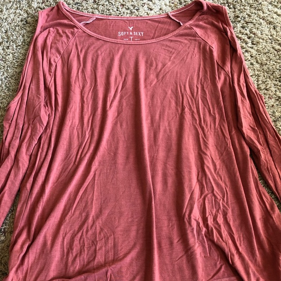 Tops - Picture 3 of 8